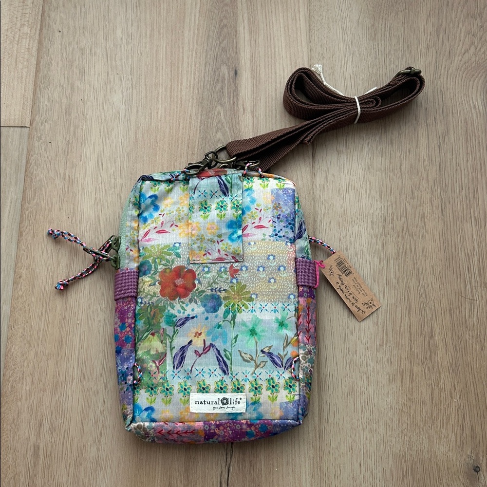Natural Life 8-IN-1 Pocket Crossbody Bag *NWT - Picture 2 of 3